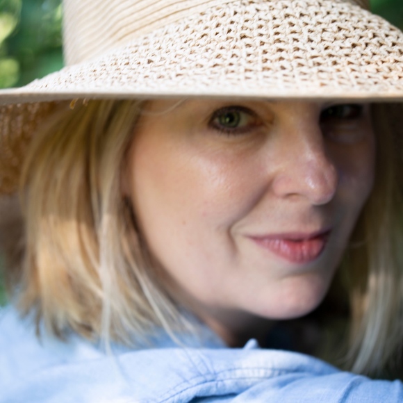 Meet your Posher, Nicky - Picture 1 of 1